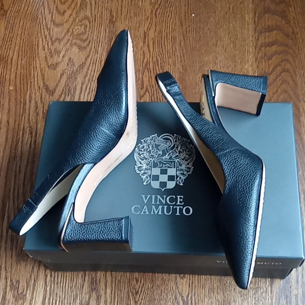 Vince Camuto Women's Pumps-NEW - Picture 4 of 4